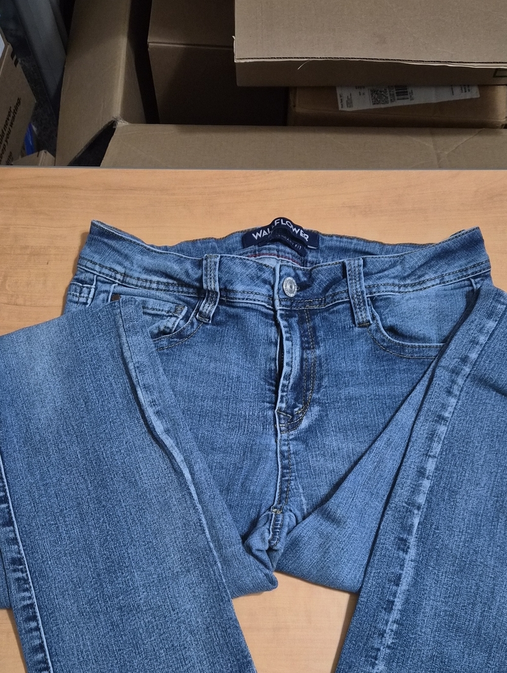 Women's Wallflower Jeans